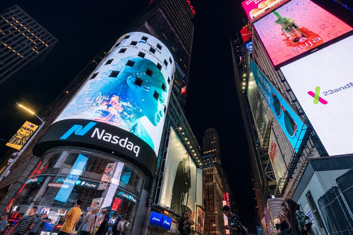 Nasdaq Crashes Nearly 3%, Nvidia and AI Stocks Slide as Strong US Jobs Report Sparks Fed Rate Hike Fears